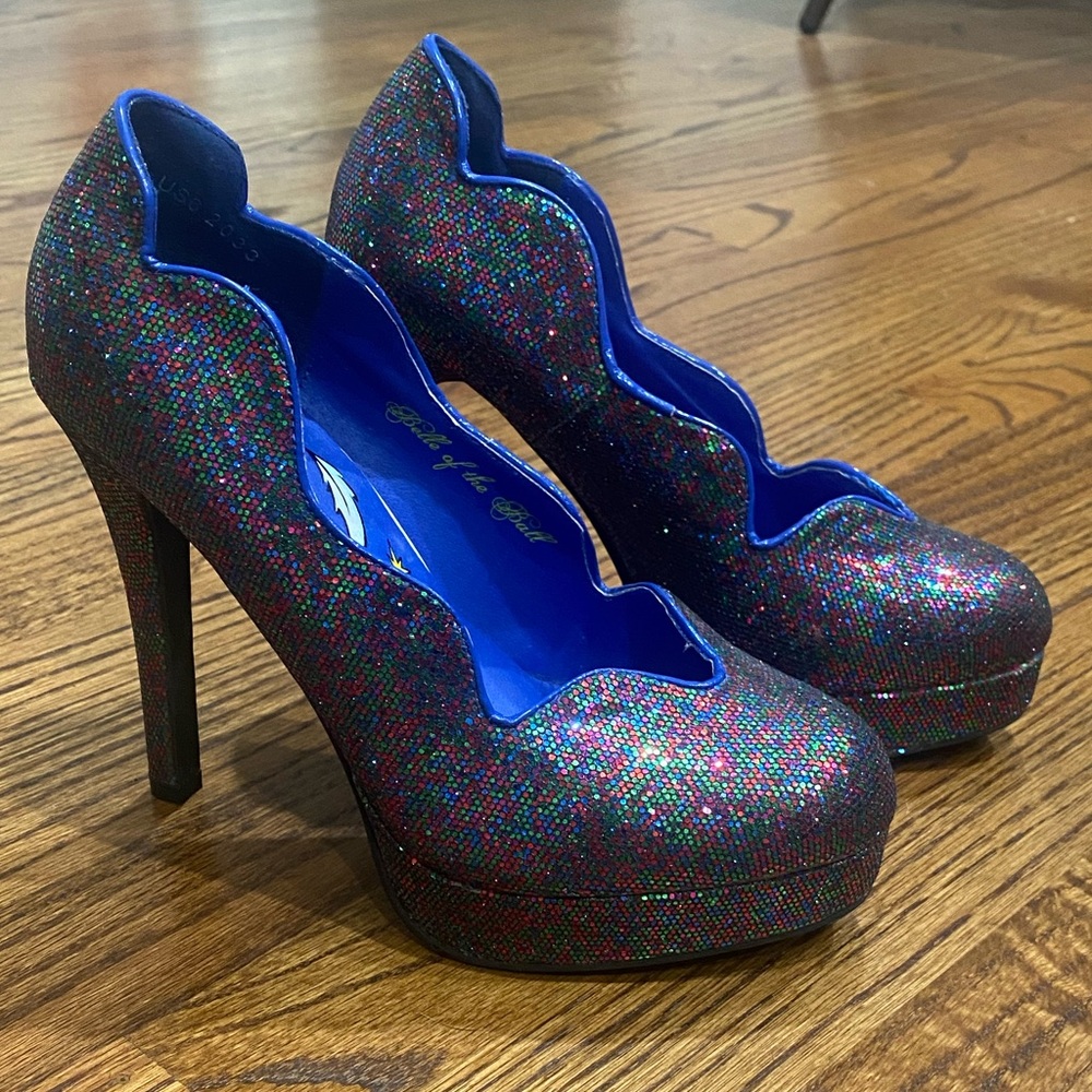 T.U.K. Scalloped Glitter Heels